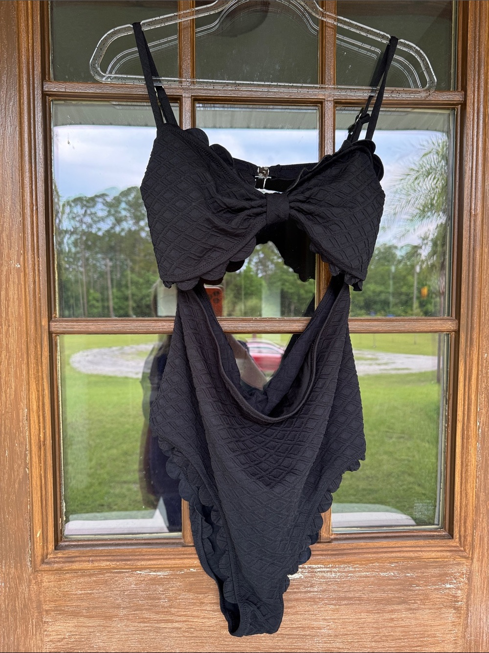 Cupshe Black Textured Scallop One-Piece Swimsuit with Front Tie